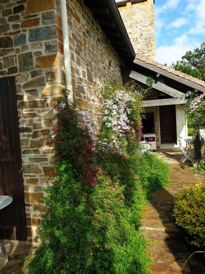 Bed and Breakfast Le Fuchier Saint-Martin-de-Fressengeas Exterior foto